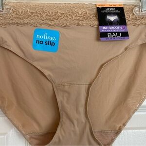 No panty lines underwear women’s Bali Hip Hugger pantries nude color size 7 new